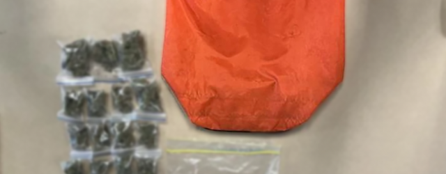 Adolescentes Donan Por Error Una Bolsa Con Hierba Y Dinero En Efectivo En Un Centro De Beneficencia