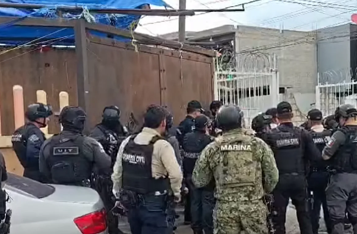 Detienen A Sujeto Que Tomó Como Rehenes A Su Familia Para Evitar Se Anexado